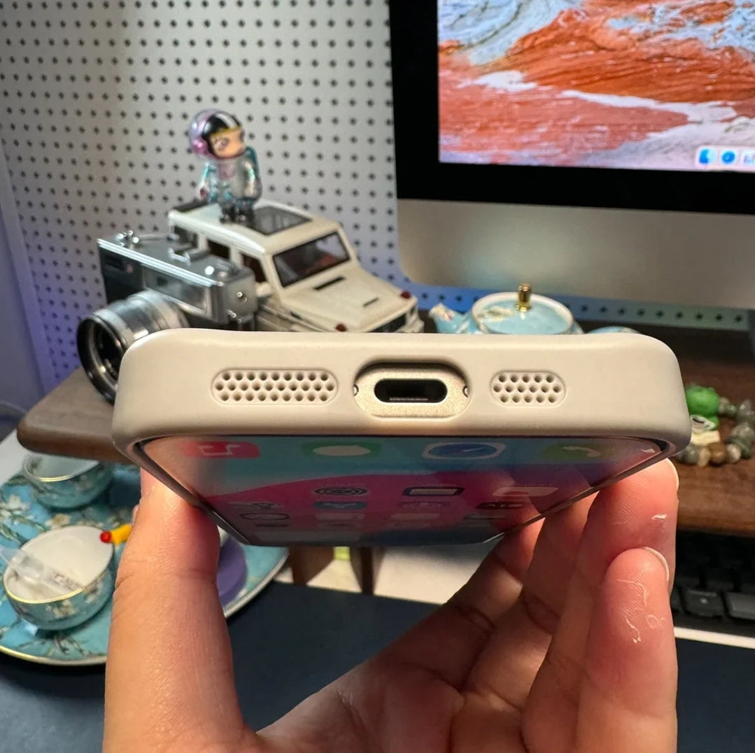 Magic iphone cover - E Ink Technology